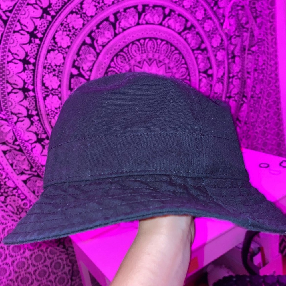 plain black bucket hat